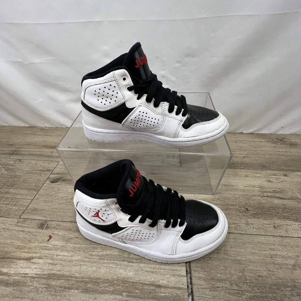 Nike Jordan Access White/Gym Red-Black - Size 4Y
